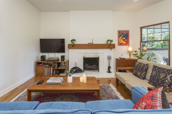Photo 4 at 1975 W 13th Avenue, Kitsilano, Vancouver West
