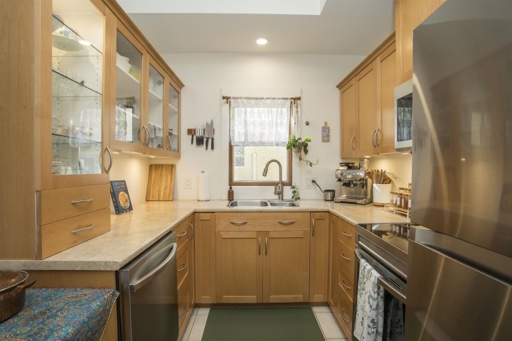 Photo 8 at 1975 W 13th Avenue, Kitsilano, Vancouver West