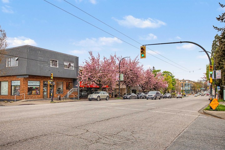 Photo 4 at 3840 Fraser Street, Fraser VE, Vancouver East