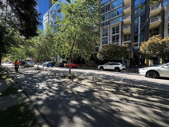Photo 15 at 1002 - 1055 Richards Street, Downtown VW, Vancouver West