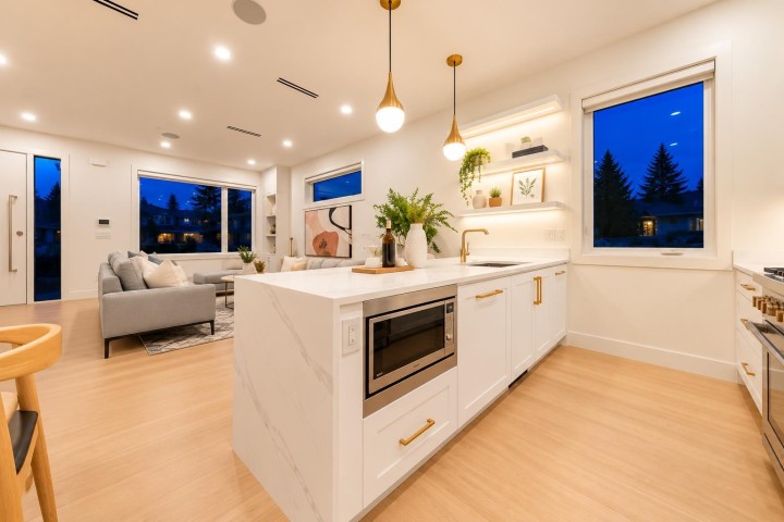 Photo 17 at 1 - 1582 E 2nd Avenue, Grandview Woodland, Vancouver East