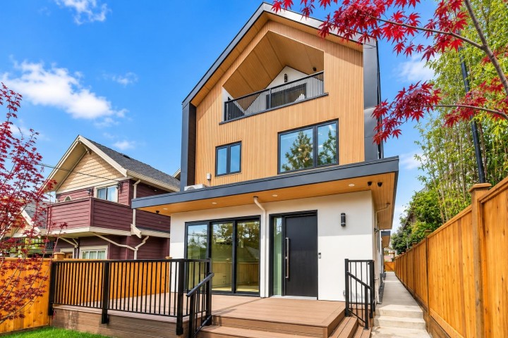 Photo 1 at 1 - 1582 E 2nd Avenue, Grandview Woodland, Vancouver East