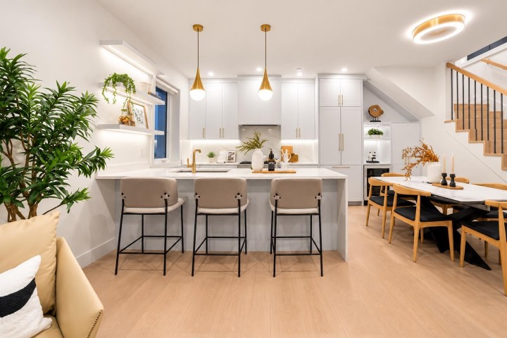 Photo 10 at 1 - 1582 E 2nd Avenue, Grandview Woodland, Vancouver East