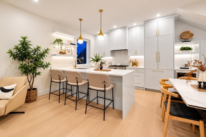Photo 11 at 1 - 1582 E 2nd Avenue, Grandview Woodland, Vancouver East