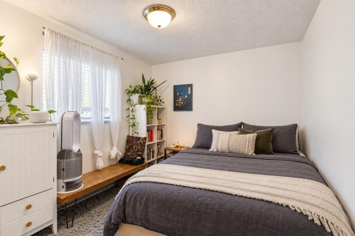 Photo 5 at 18-24 W 16th Avenue, Cambie, Vancouver West