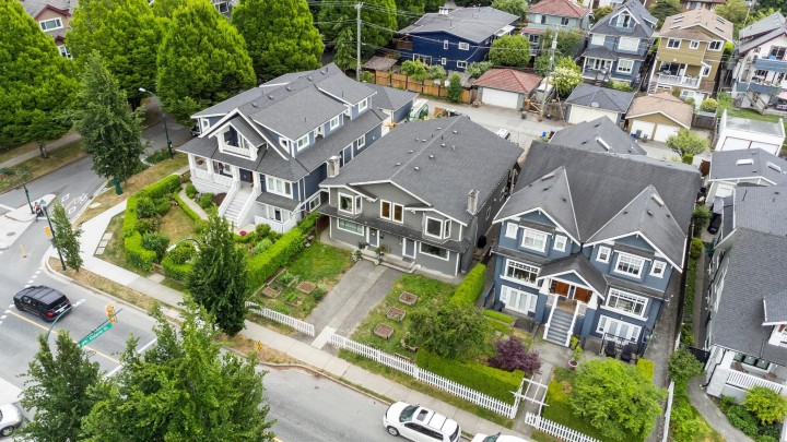 Photo 14 at 18-24 W 16th Avenue, Cambie, Vancouver West