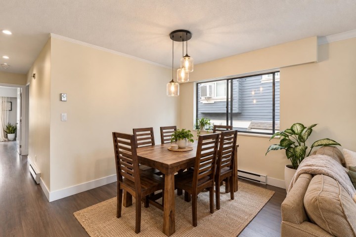 Photo 4 at 18-24 W 16th Avenue, Cambie, Vancouver West