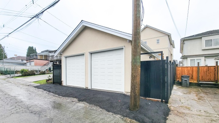 Photo 23 at 3431 E 23rd Avenue, Renfrew Heights, Vancouver East
