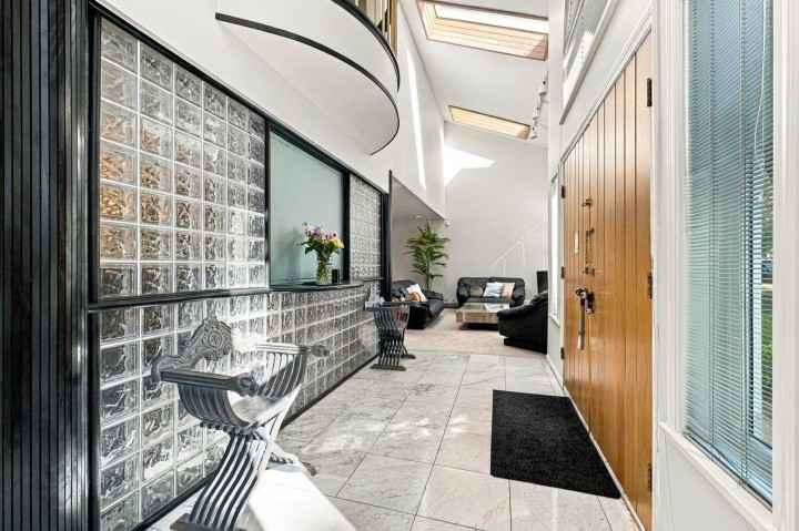 Photo 3 at 1039 W 29th Avenue, Shaughnessy, Vancouver West