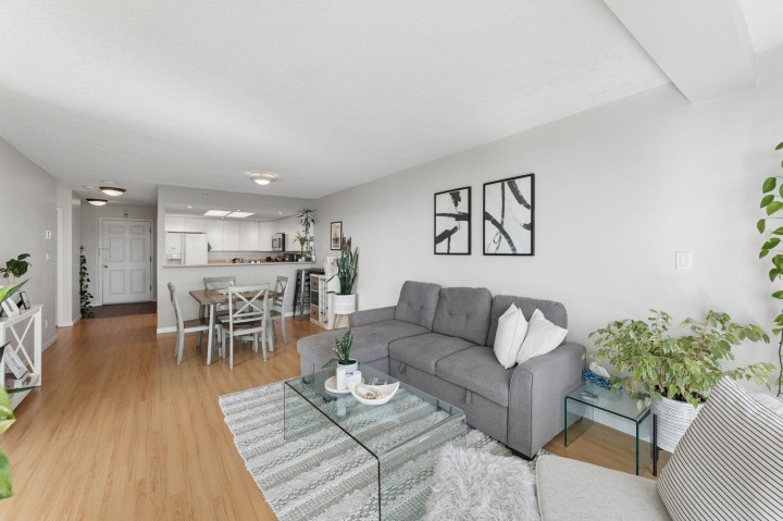Photo 6 at 1603 - 1128 Quebec Street, Downtown VE, Vancouver East