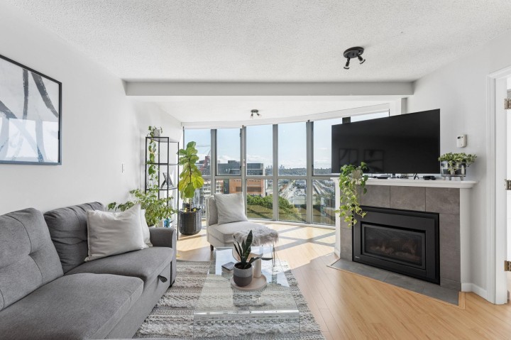 Photo 3 at 1603 - 1128 Quebec Street, Downtown VE, Vancouver East
