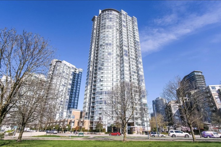 Photo 2 at 2P - 1033 Marinaside Crescent, Yaletown, Vancouver West