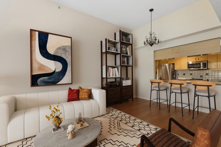 Photo 4 at 2P - 1033 Marinaside Crescent, Yaletown, Vancouver West