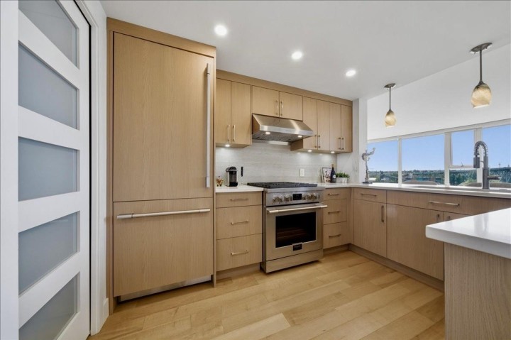 Photo 10 at 803 - 455 Beach Crescent, Yaletown, Vancouver West