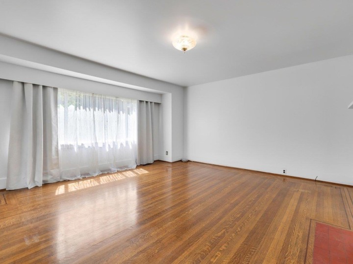 Photo 2 at 2087 E 26th Avenue, Victoria VE, Vancouver East
