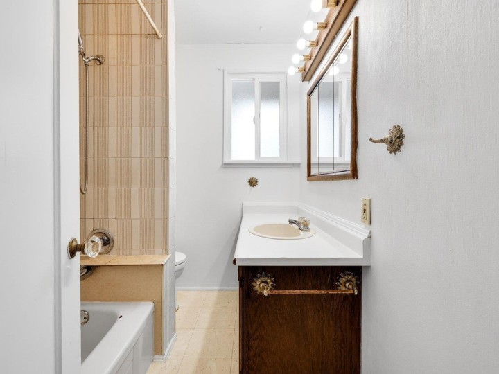 Photo 12 at 2087 E 26th Avenue, Victoria VE, Vancouver East