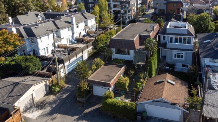 Photo 18 at 659 E 22nd Avenue, Fraser VE, Vancouver East