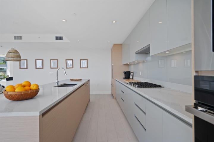 Photo 11 at 656 - 8575 Rivergrass Drive, South Marine, Vancouver East