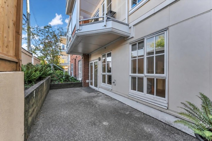 Photo 3 at 104 - 3621 W 26th Avenue, Dunbar, Vancouver West
