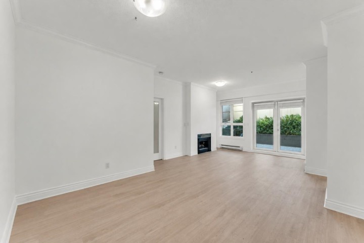Photo 5 at 104 - 3621 W 26th Avenue, Dunbar, Vancouver West
