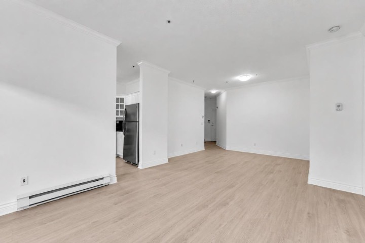 Photo 10 at 104 - 3621 W 26th Avenue, Dunbar, Vancouver West