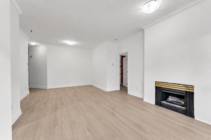Photo 8 at 104 - 3621 W 26th Avenue, Dunbar, Vancouver West