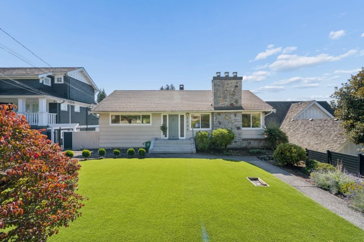Photo 1 at 2288 Kings Avenue, Dundarave, West Vancouver