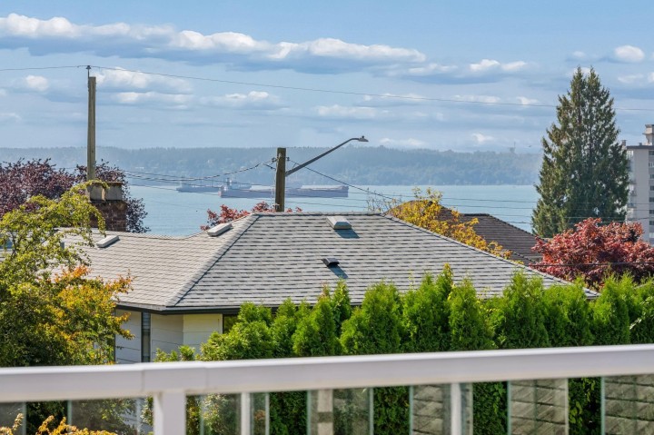 Photo 9 at 2288 Kings Avenue, Dundarave, West Vancouver