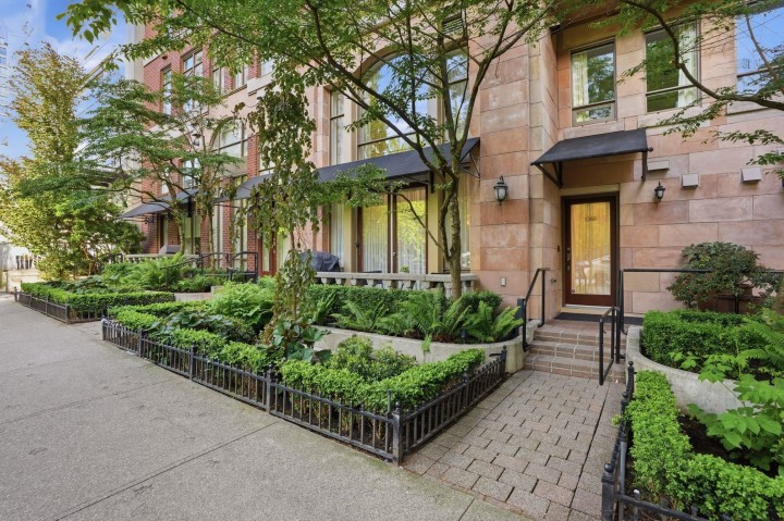 Photo 1 at 1260 Richards Street, Yaletown, Vancouver West