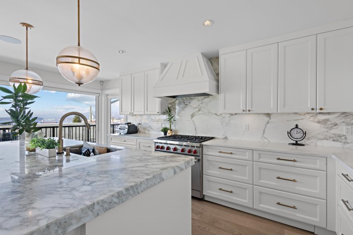 Photo 10 at 3681 Mcgill Street, Hastings Sunrise, Vancouver East