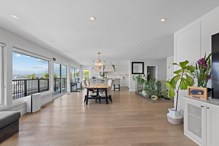 Photo 4 at 3681 Mcgill Street, Hastings Sunrise, Vancouver East