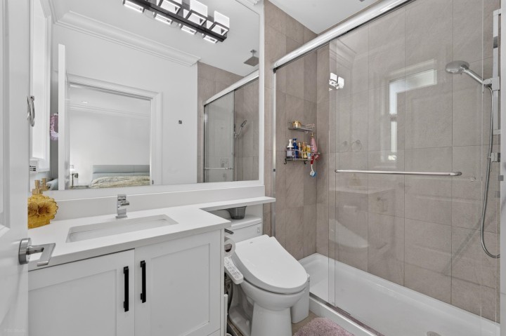 Photo 10 at 5584 Rupert Street, Collingwood VE, Vancouver East