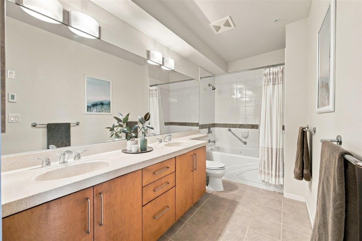 Photo 17 at 707 - 2655 Cranberry Drive, Kitsilano, Vancouver West