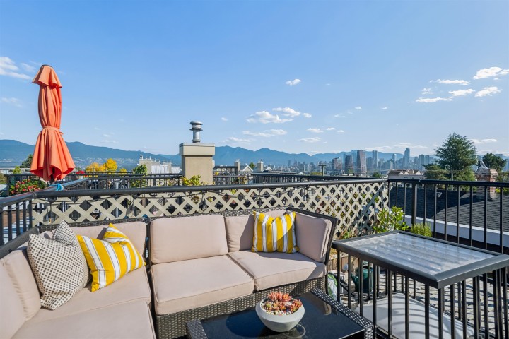 Photo 14 at 203 - 2190 W 5th Avenue, Kitsilano, Vancouver West