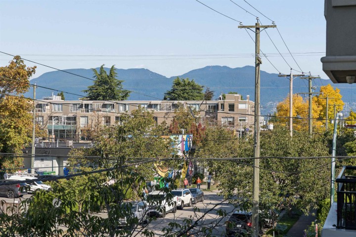 Photo 18 at 203 - 2190 W 5th Avenue, Kitsilano, Vancouver West
