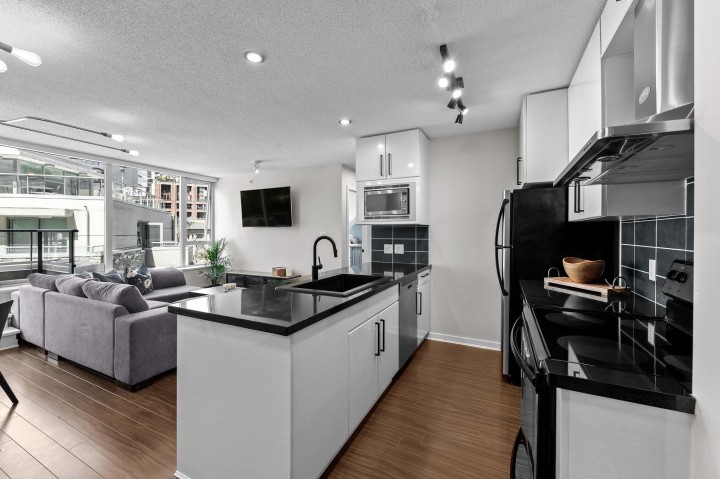 Photo 3 at 306 - 633 Abbott Street, Downtown VW, Vancouver West