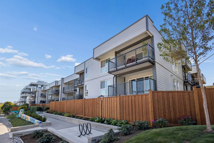 Photo 3 at 312 - 808 E 8th Avenue, Mount Pleasant VE, Vancouver East