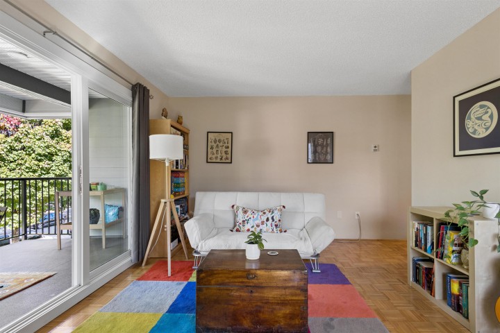 Photo 10 at 312 - 808 E 8th Avenue, Mount Pleasant VE, Vancouver East