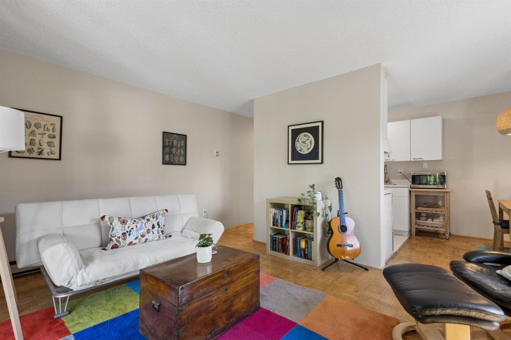 Photo 11 at 312 - 808 E 8th Avenue, Mount Pleasant VE, Vancouver East
