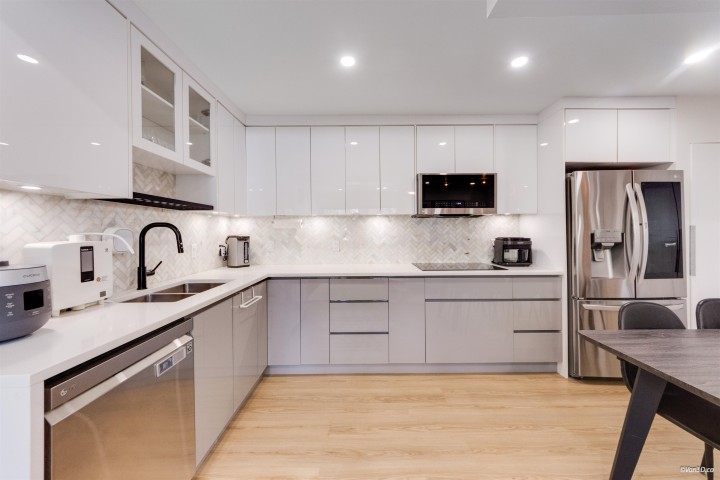 Photo 3 at 66 - 3433 E 49th Avenue, Killarney VE, Vancouver East