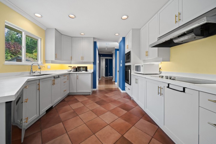 Photo 8 at 535 Stevens Drive, British Properties, West Vancouver