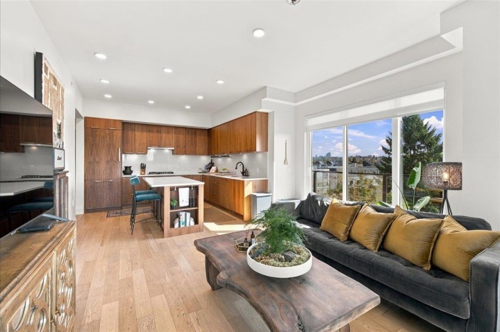Photo 6 at 602 - 2550 Garden Drive, Grandview Woodland, Vancouver East