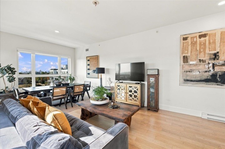 Photo 7 at 602 - 2550 Garden Drive, Grandview Woodland, Vancouver East