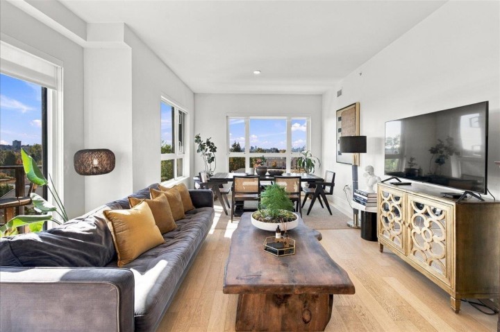 Photo 5 at 602 - 2550 Garden Drive, Grandview Woodland, Vancouver East