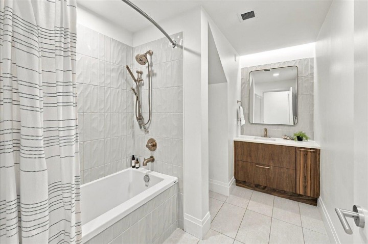 Photo 30 at 602 - 2550 Garden Drive, Grandview Woodland, Vancouver East