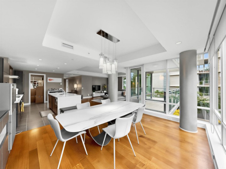 Photo 11 at 303 - 5838 Berton Avenue, University VW, Vancouver West