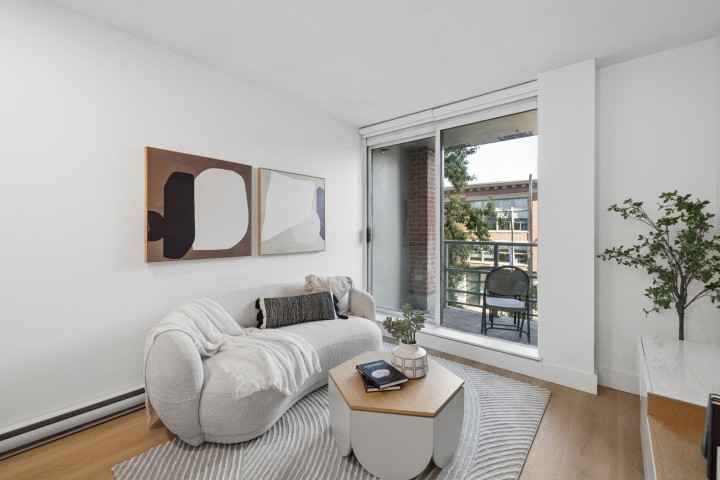 Photo 3 at 319 - 1133 Homer Street, Yaletown, Vancouver West