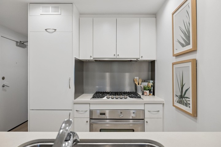 Photo 14 at 319 - 1133 Homer Street, Yaletown, Vancouver West