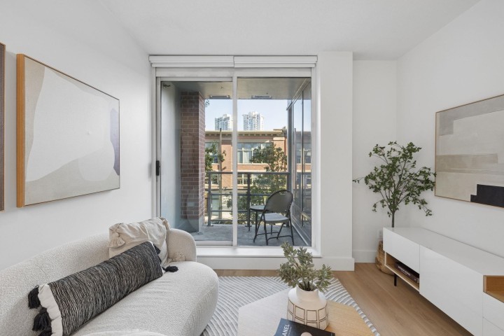 Photo 4 at 319 - 1133 Homer Street, Yaletown, Vancouver West
