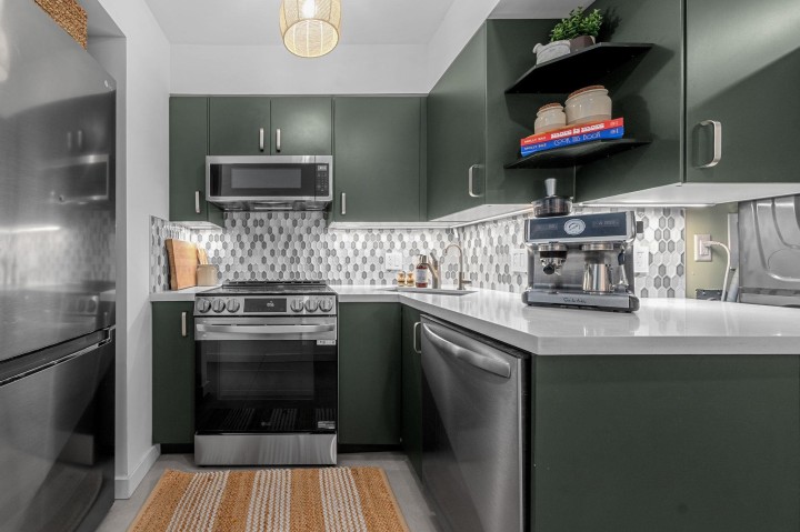 Photo 11 at 104 - 828 W 14th Avenue, Fairview VW, Vancouver West